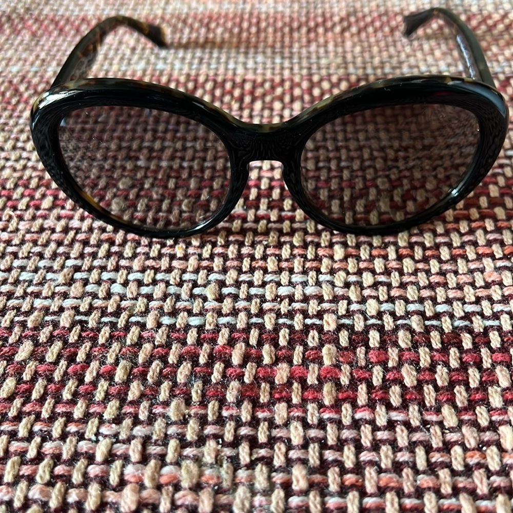 Coach HC8077F 515668 LINDSAY Sunglasses and case Eyewear Black/ Tokyo Tortoise